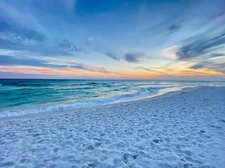 Miramar Beach - Steps From Private Beach Access! Destin