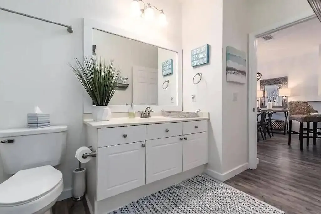Miramar Beach - Steps From Private Beach Access! Destin Apartment