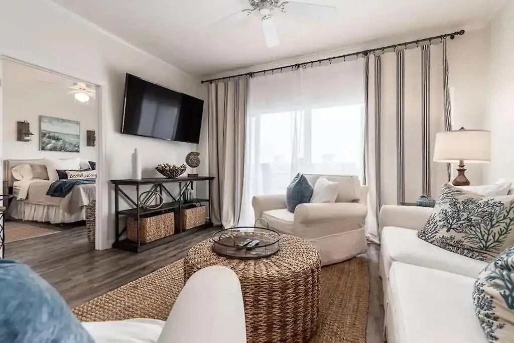 Miramar Beach - Steps From Private Beach Access! Destin